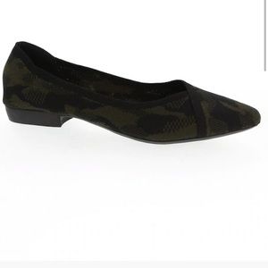 Mia camo knit pointed toe green Nanette flat